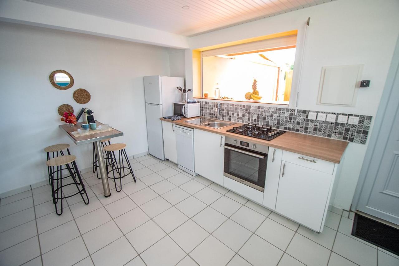 Ferienwohnung Chez Rey Riviere-Salee Exterior foto