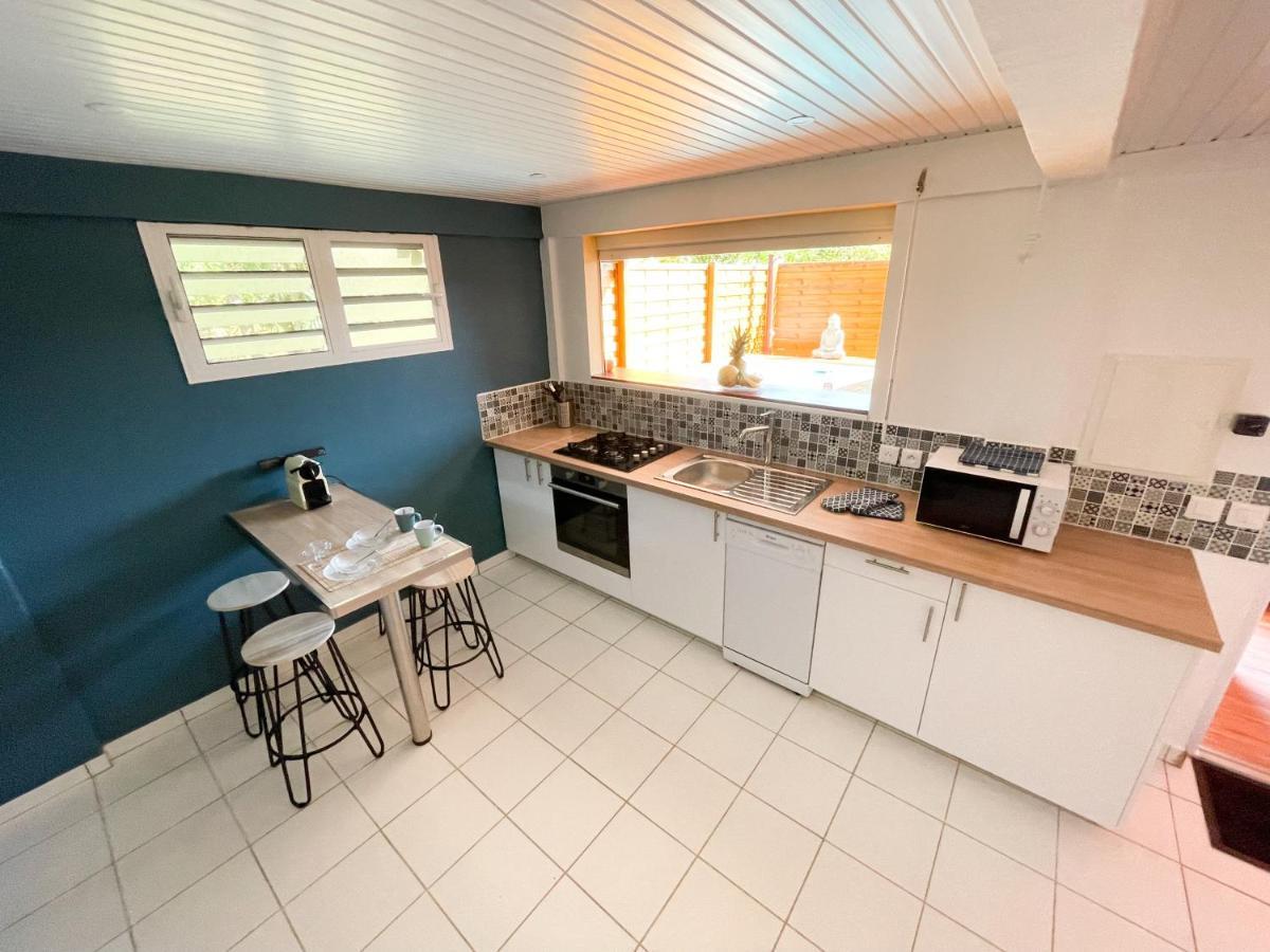 Ferienwohnung Chez Rey Riviere-Salee Exterior foto