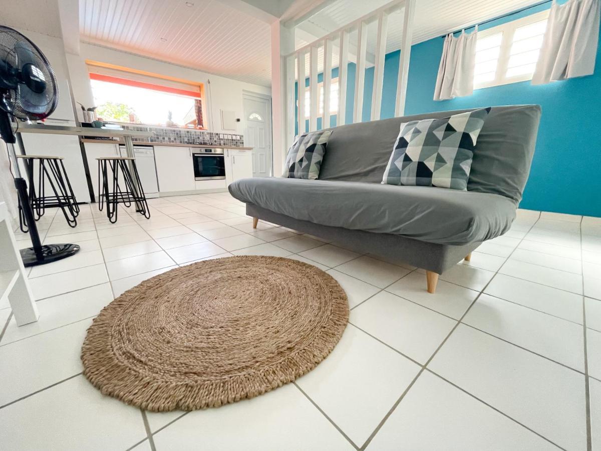 Ferienwohnung Chez Rey Riviere-Salee Exterior foto