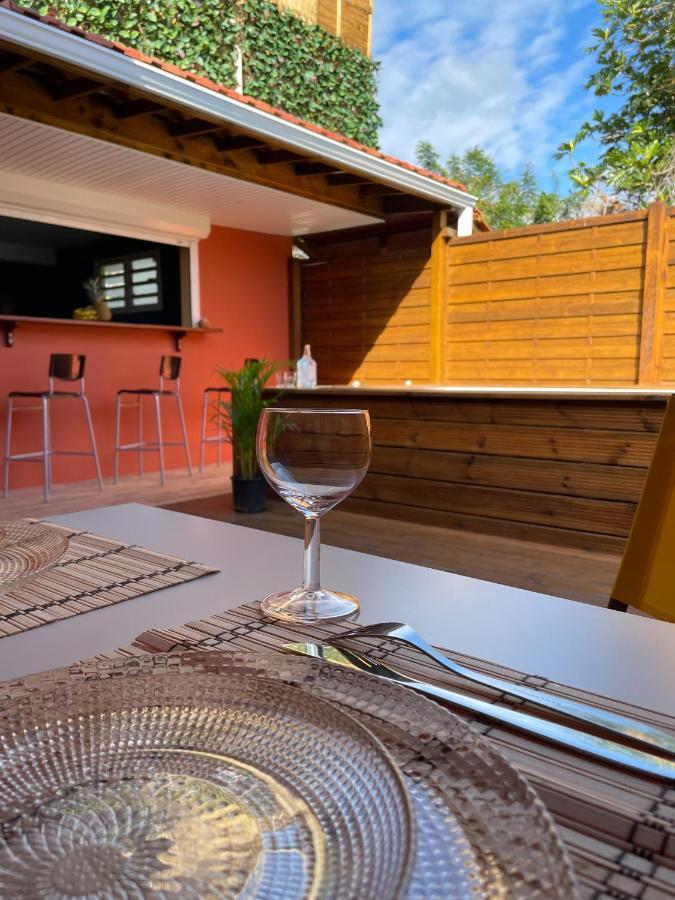 Ferienwohnung Chez Rey Riviere-Salee Exterior foto
